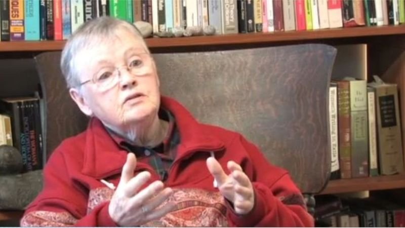 
<span>Bridget Coll, la monja lesbiana que encaró a Pinochet y cambió la ley en Canadá</span>
