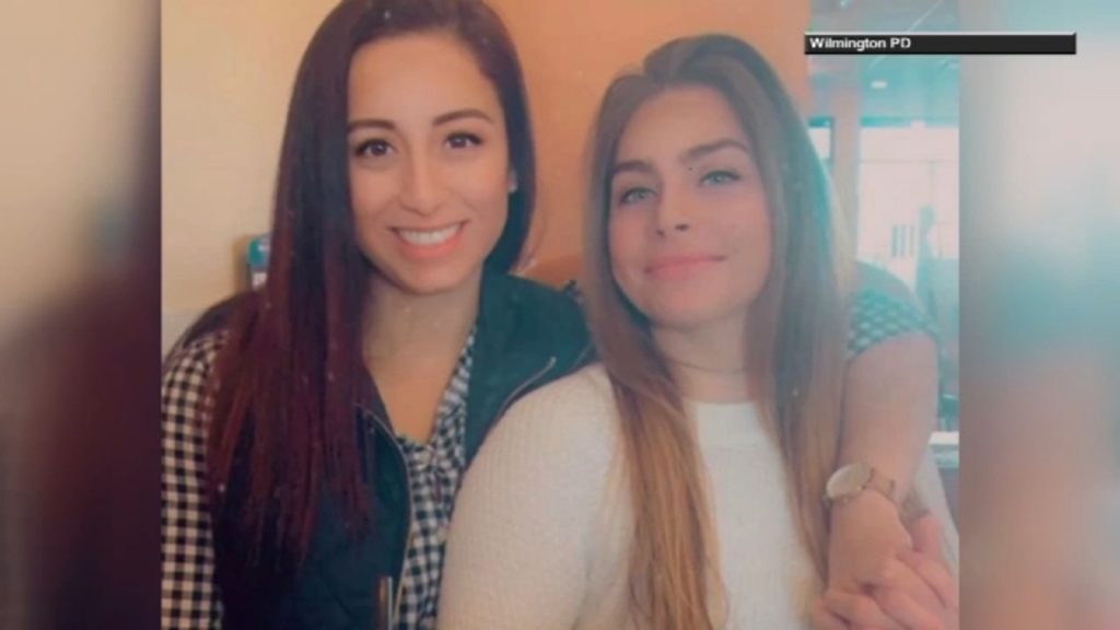 Stephanie Mayorga y Paige Escalera