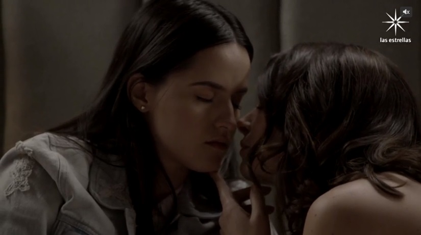 beso lésbico telenovela
