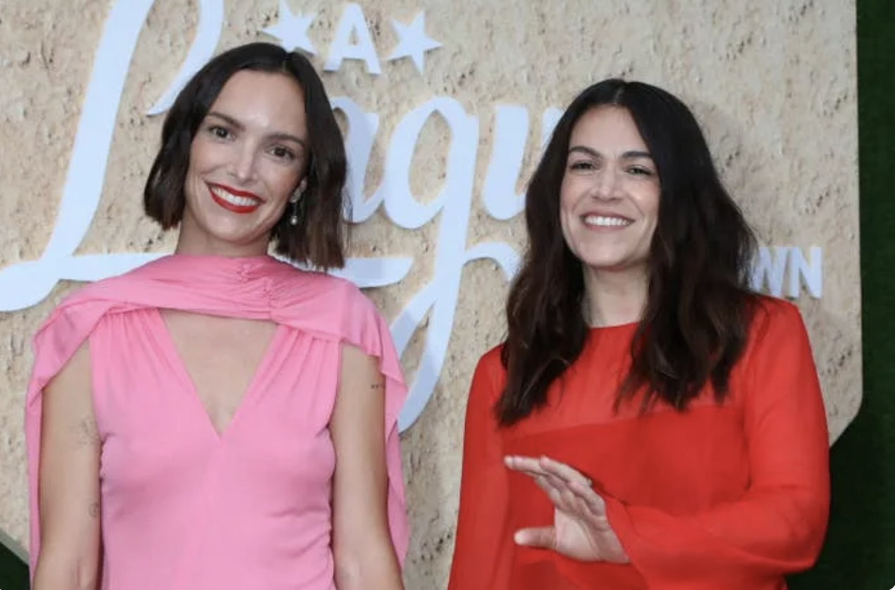 Abbi Jacobson y Jodi Balfour: El romance que empezó en una app exclusiva y terminó en boda