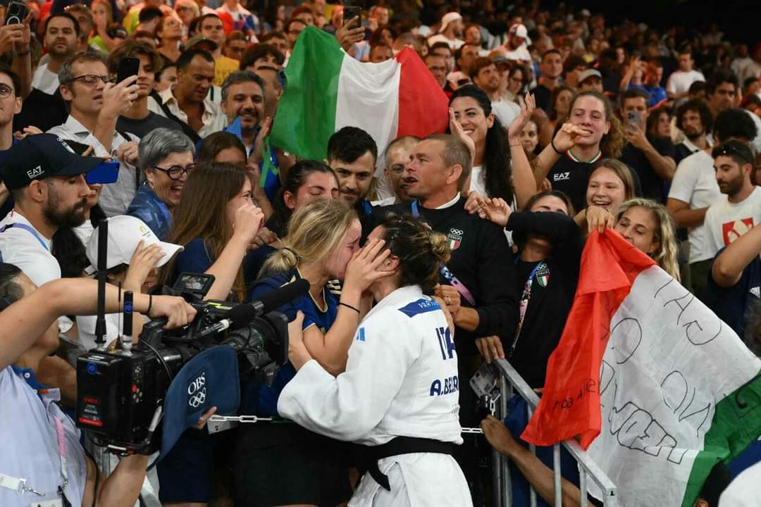 Las deportistas lesbianas que nos roban el corazón en París 2024