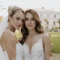 Ellie Carpenter y Daniëlle Van de Donk