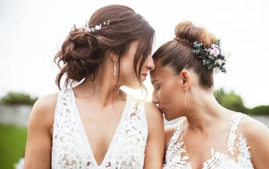 20 años del matrimonio igualitario en España. La historia de amor de Silvia y Violeta