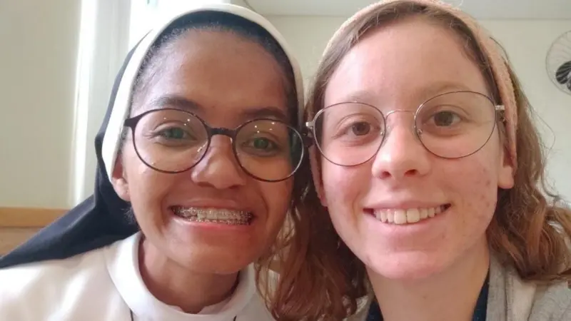 Francília Costa y Luiza Silvério monjas