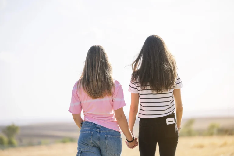 Agresión lesbófoba a dos niñas de 14 años