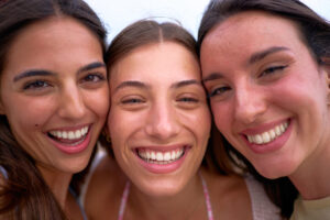 hacer amigas lesbianas en la vida adulta